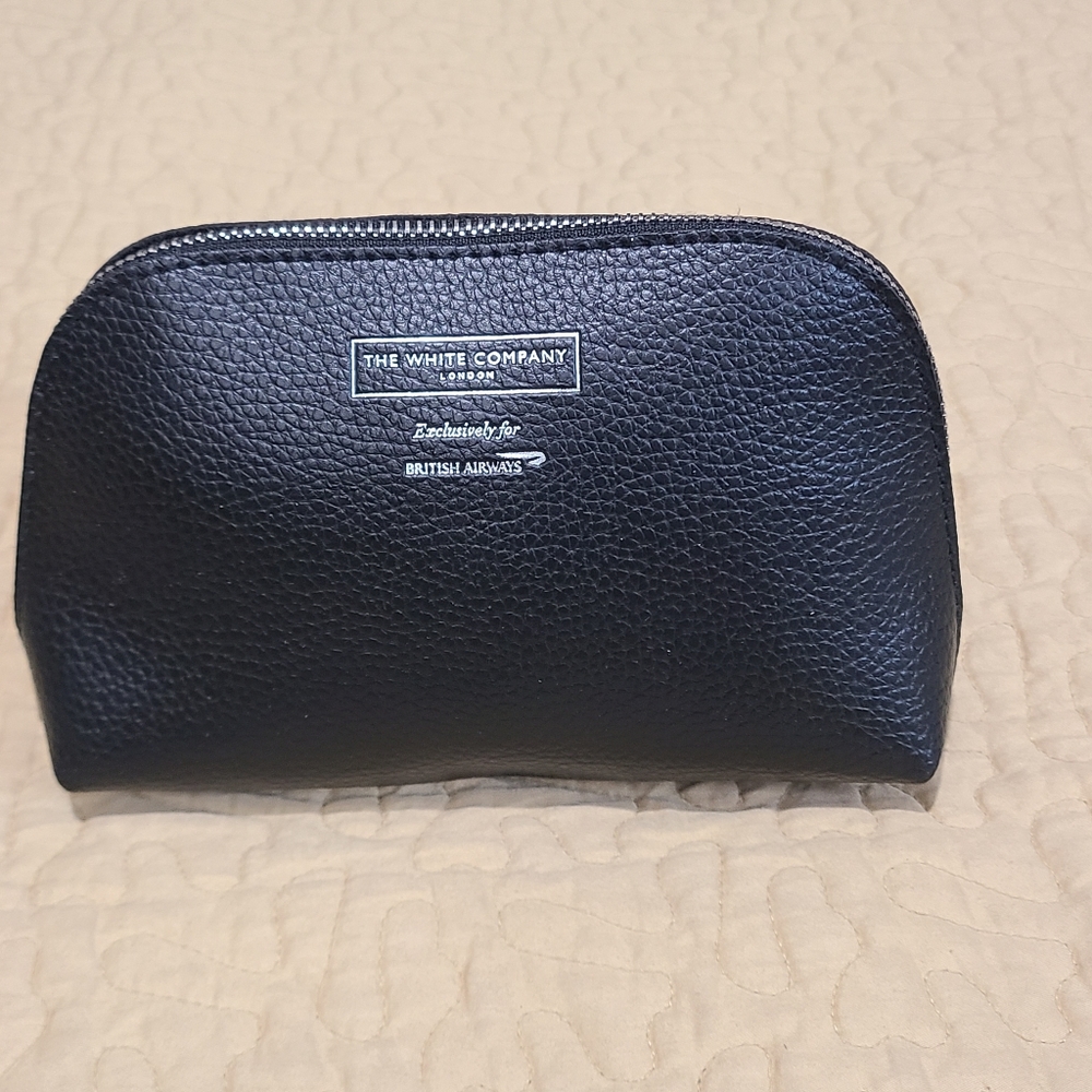 The White Company London travel bag
